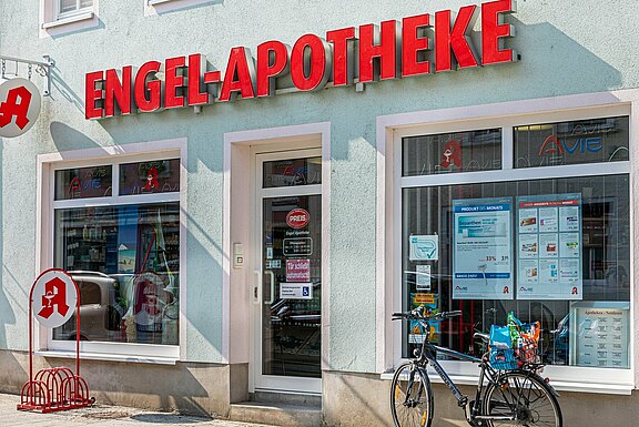 ENGEL-APOTHEKE Großenhainer Straße 27 01471 Radeburg Tel. 035208 - 38 77 30 ENGEL-APOTHEKE Großenhainer Straße 27 01471 Radeburg Tel. 035208 - 38 77 30